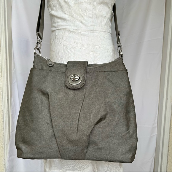 BAGGALLINI SORRENTO RFID HOBO BAG-BLUEFLY LIGHT GRAY - Picture 2 of 12